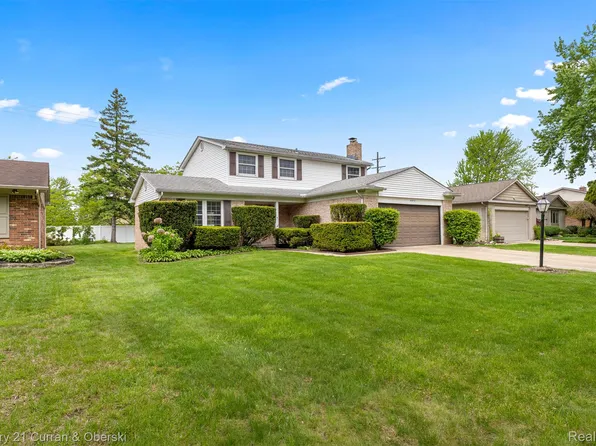 6873 Carriage Hills Dr, Canton, MI 48187