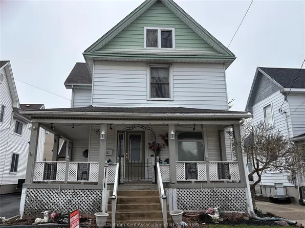 282 Queen St, Chatham Kent, ON N7M 2H4