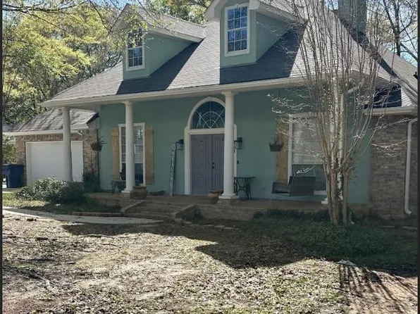 101 Brookhollow Dr, Carriere, MS 39426