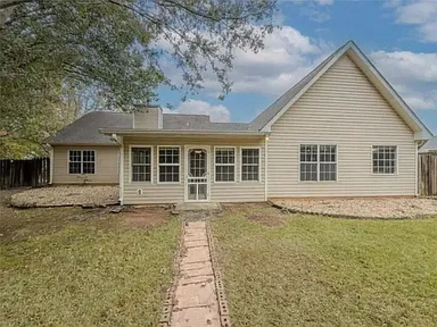 Charming 4BR House in Covington — Photo 4
