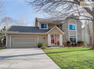 6005 W 158th St, Overland Park, KS 66223