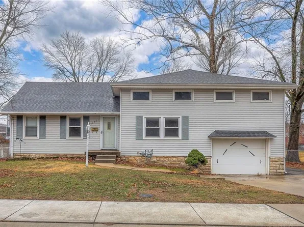 10821 W 62nd St, Shawnee, KS 66203