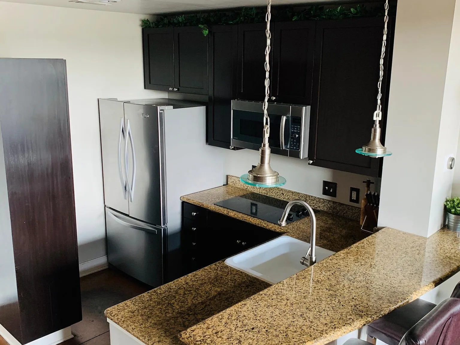 710 W Trade St — Photo 4