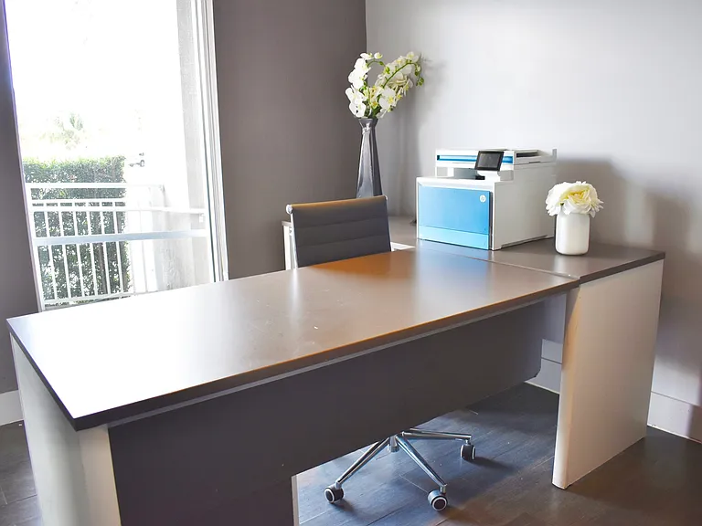 Rentable Work Station
