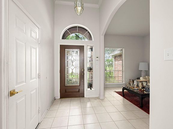 5th image of 3903 Crystal Lake Cir S