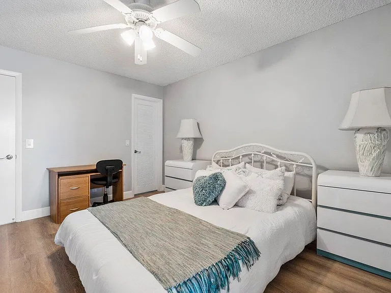 283 Normandy Ln #F — Photo 15