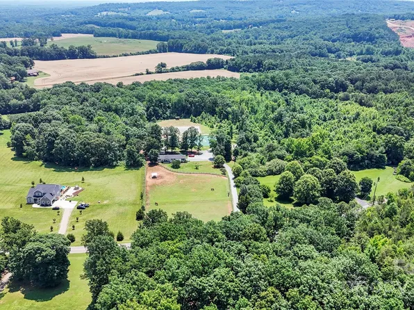 2932 Rant Drum Rd, Maiden, NC 28650