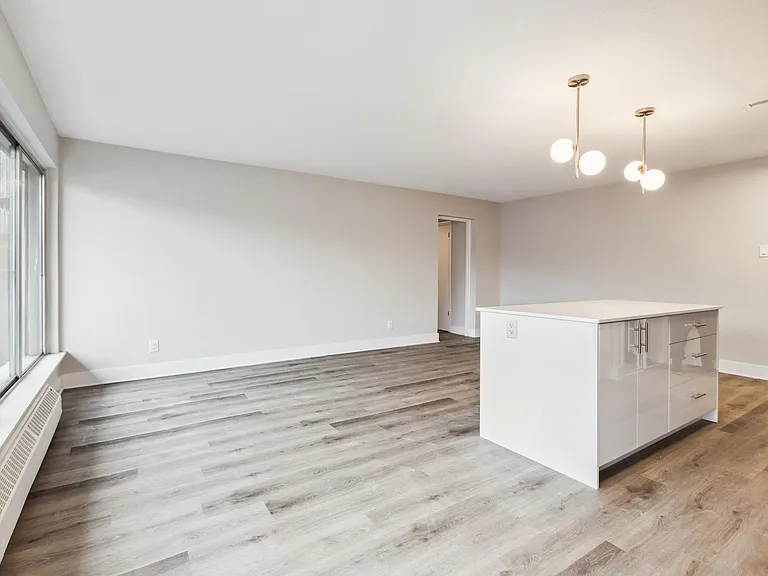 325 Besserer St — Photo 48