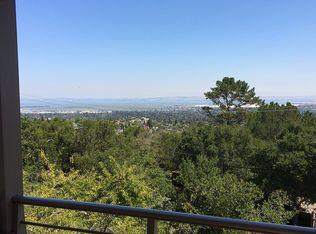 590-592 Hillcrest Dr, Redwood City, CA 94062