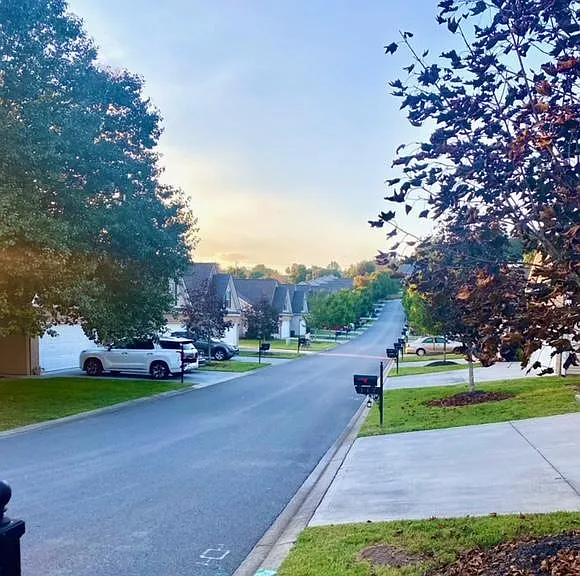 349 Franklin Meadows Way — Photo 17