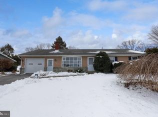 404 Windy Tor Rd, Leola, PA 17540