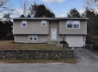 220 Madeleine Ave, Woonsocket, RI 02895