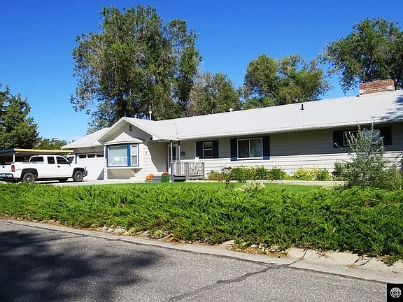 2nd image of 824 W Fremont Ave
