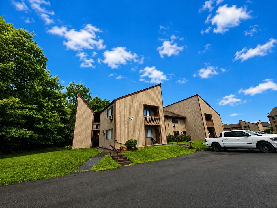 1st image of 96 Davos Pointe #5