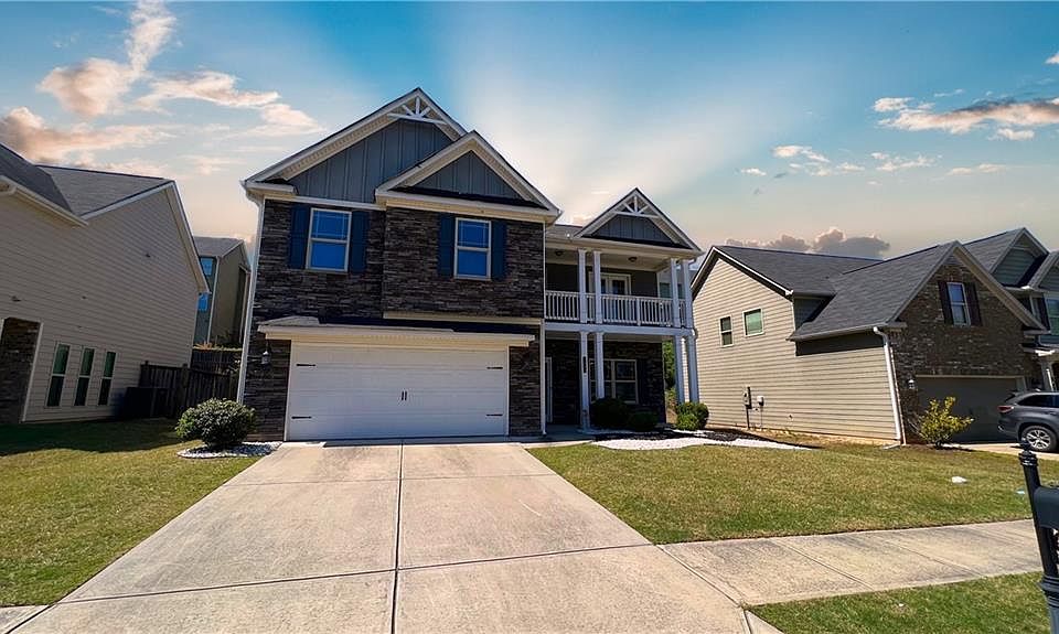 1st image of 1442 Balvaird Dr SE