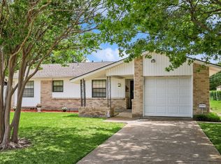 602 Eastern Star Dr, Garland, TX