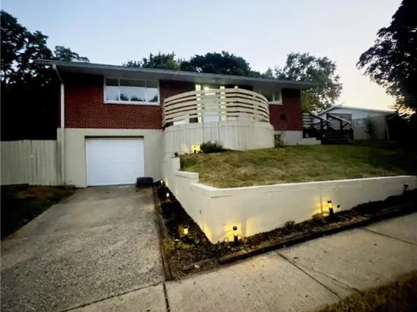 2006 High Knoll Dr, Dayton, OH 45414