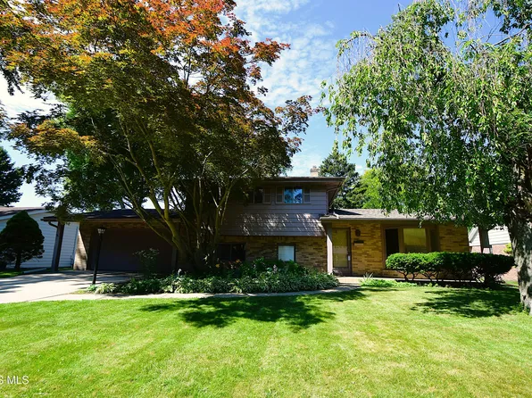 1954 Oaklawn Dr, Toledo, OH 43614