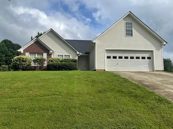 1410 Red Oak Way, Winder, GA 30680