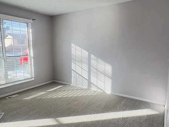 2nd image of 2635 Prescott Cir E