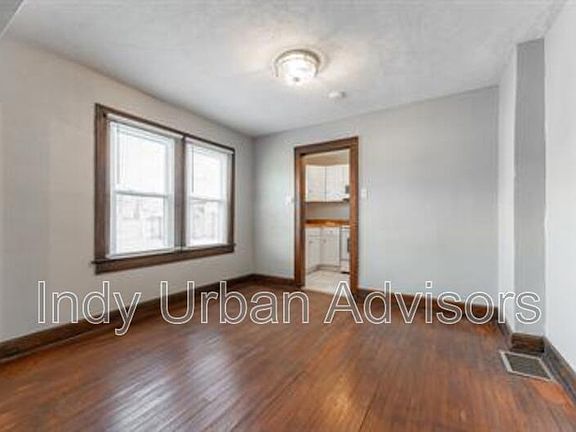 4th image of 2451 Wheeler St