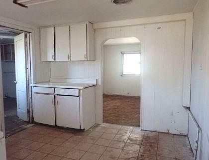3rd image of 508 S Cherry St