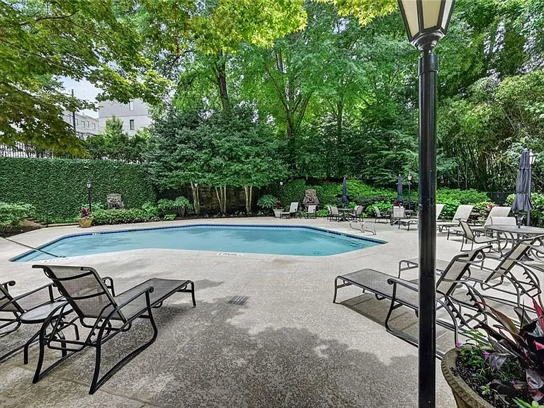 2865 Lenox Rd NE #610 — Photo 30