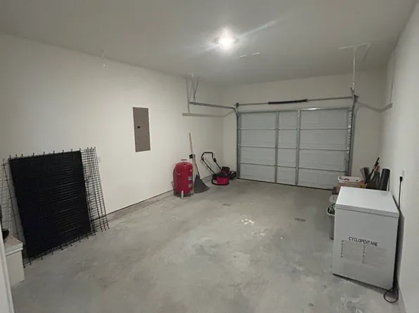 1138 Alvarado St #B, Cleburne, TX 76031