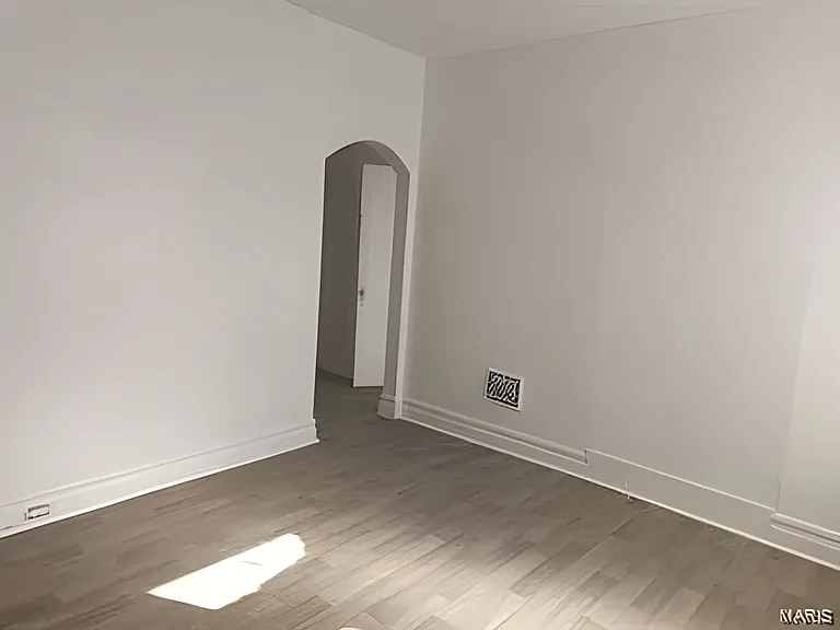4845 Carter Ave — Photo 2