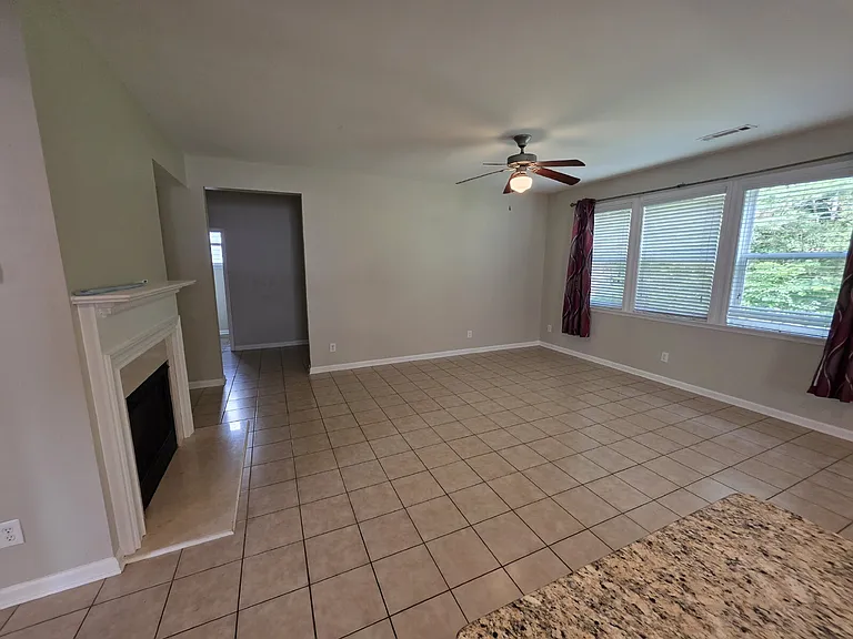 46 Brookview Dr — Photo 5