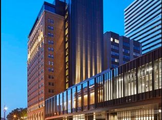2 Avenue Rd #1603, Toronto, ON M5R 0C6