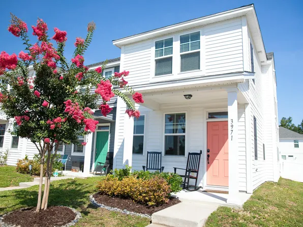 3971 Four Poles Park Dr, North Charleston, SC 29405