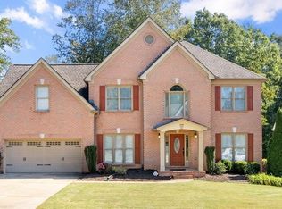 2205 Laurel Lake Dr, Suwanee, GA