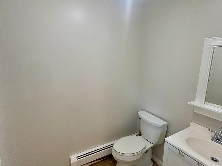 558 Columbia Ave — Photo 9