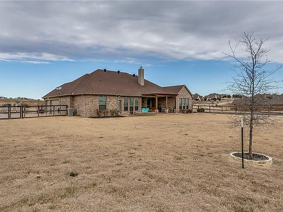 4th image of 4800 Bucking Bronc Dr