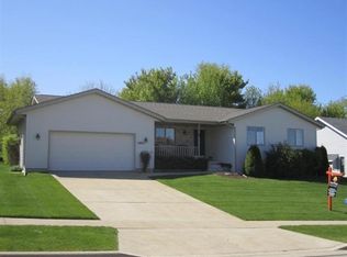 5805 Linden Pkwy, Mc Farland, WI 53558