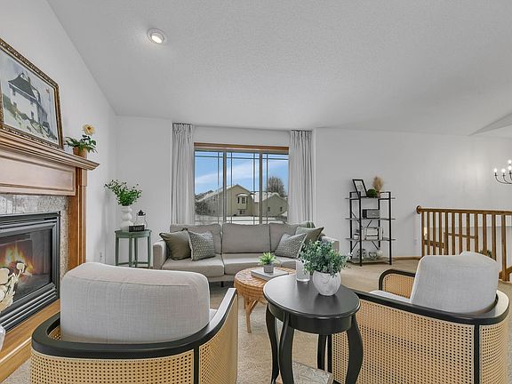 4th image of 405 22nd Ave N