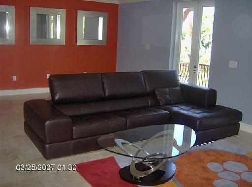 3rd image of 537 NE 15th Ave