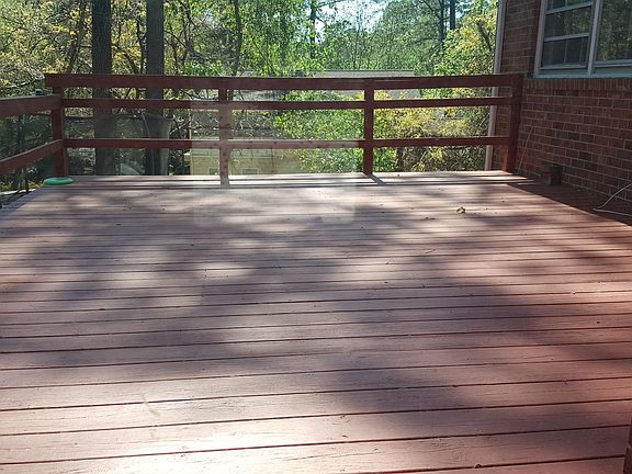 4th image of 1521 Shelley Rd