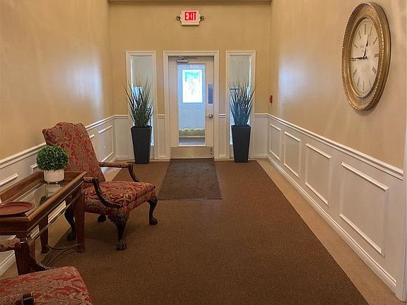 4th image of 6240 Sunshine Dr APT 2C