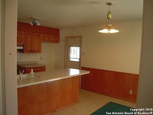 3rd image of 302-304 E CHERYL DR