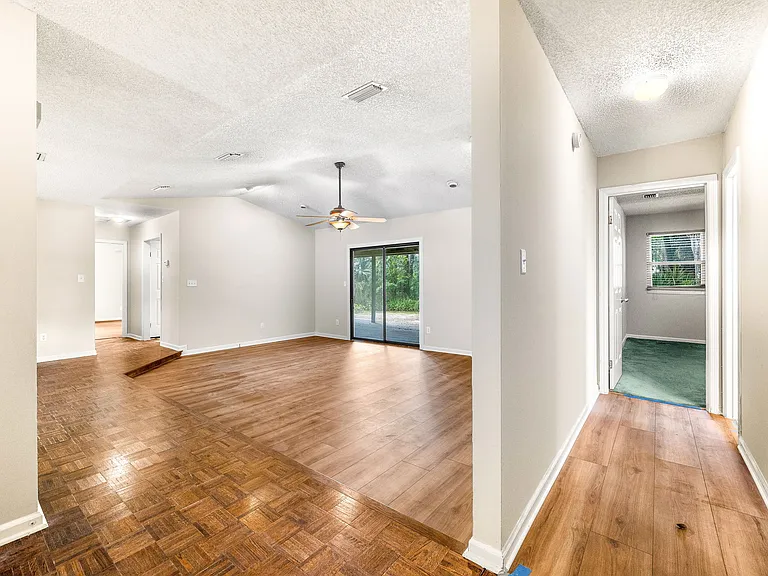119 Palm Valley Woods Dr — Photo 32