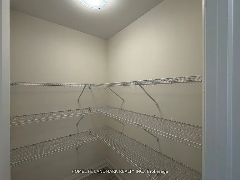 73 West Village Ln — Photo 12