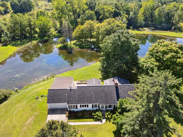 2850 Clyde Rd, Howell, MI 48855