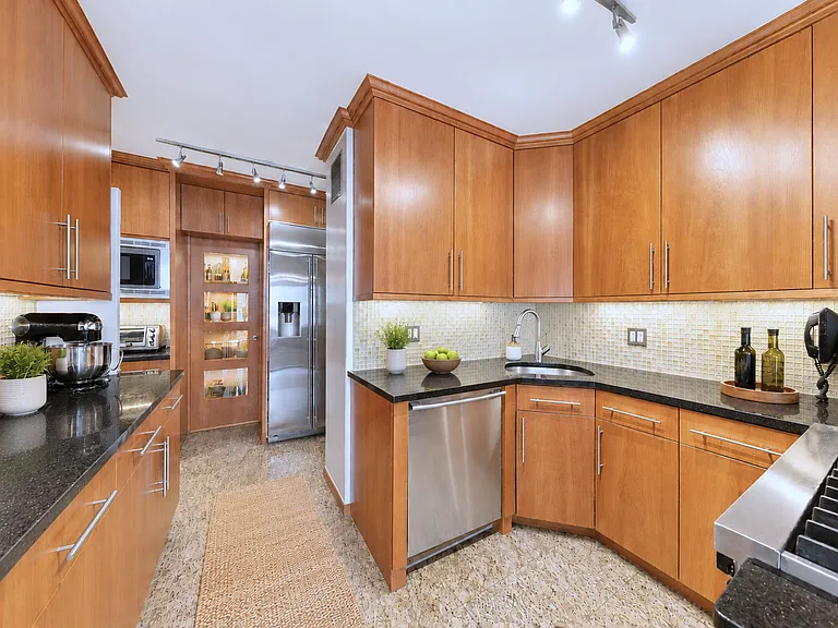 340 E 64th St #10/11J — Photo 7