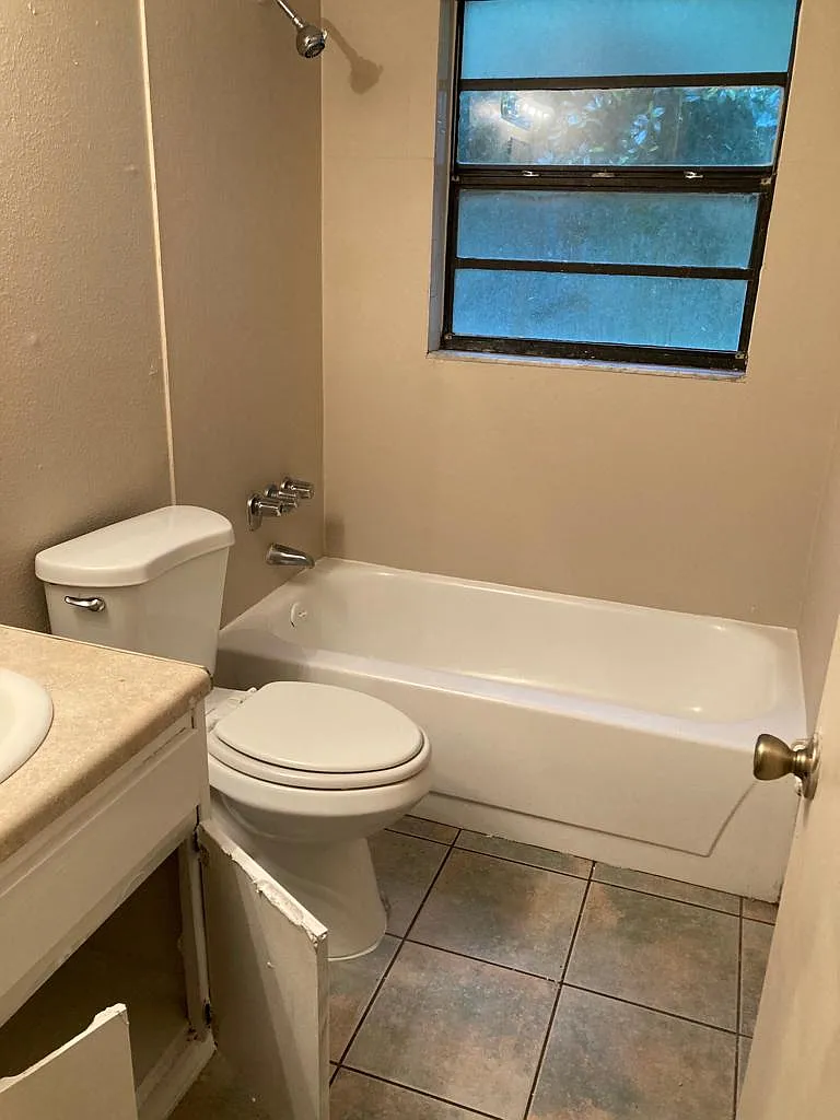 2 bed, 960 sqft, $1,425 — Photo 3