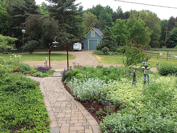 2nd image of 1071 Honey Creek Ave NE