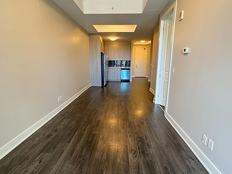 150 Main St W #504 — Photo 24