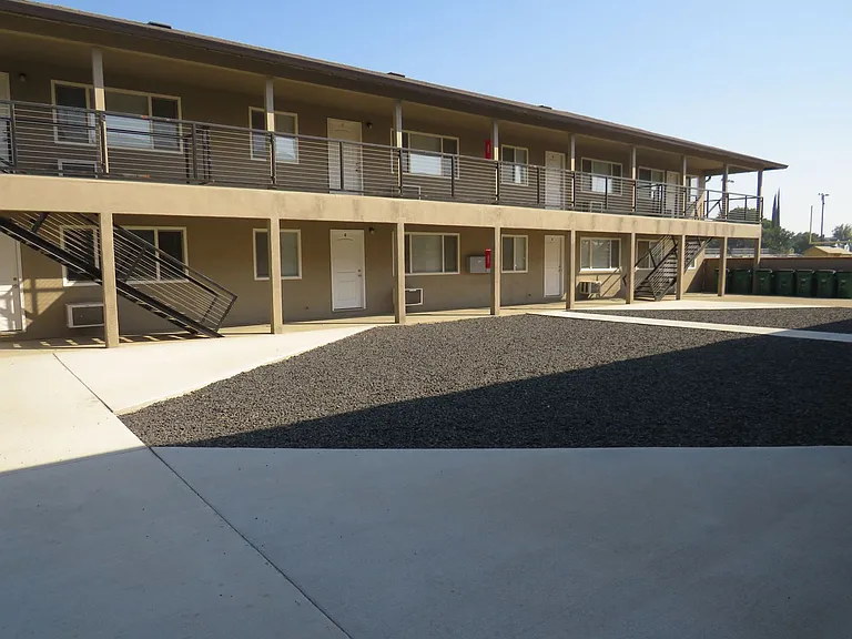 339 N. Merrill Ave — Photo 13