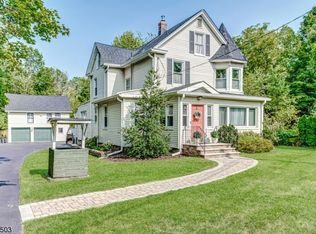 3132 Valley Rd, Basking Ridge, NJ 07920